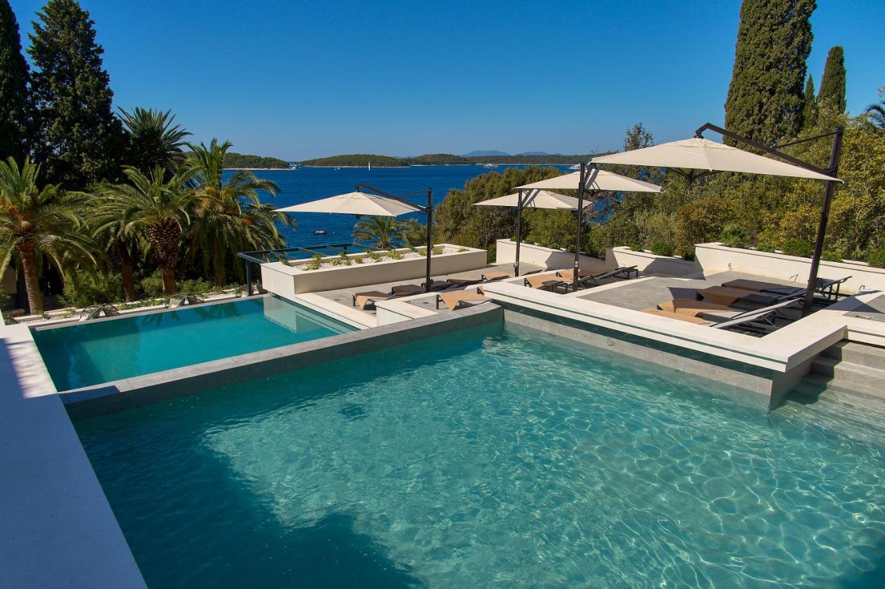 Hotel Moeesy, Blue & Green Oasis Hvar Town Bagian luar foto