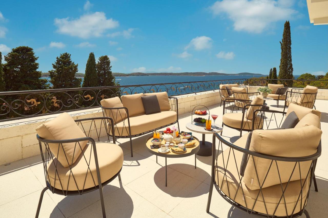 Hotel Moeesy, Blue & Green Oasis Hvar Town Bagian luar foto