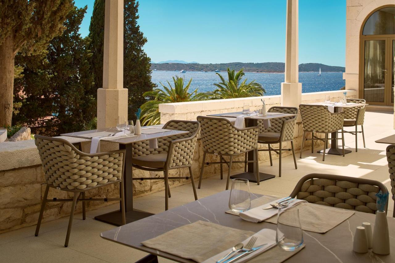 Hotel Moeesy, Blue & Green Oasis Hvar Town Bagian luar foto
