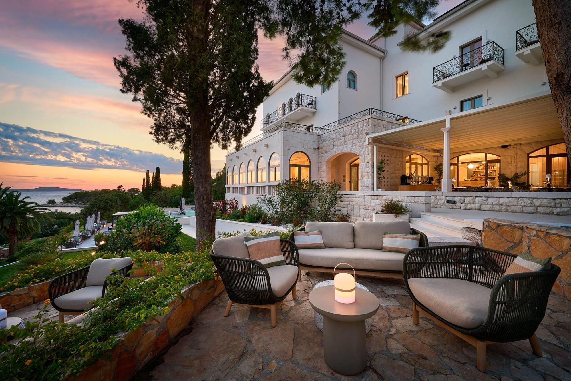 Hotel Moeesy, Blue & Green Oasis Hvar Town Bagian luar foto